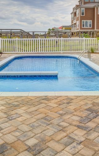 pool-389261_1280